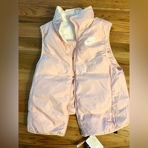 Nike NWT pink & white down-filled reversible puffer vest. Small.
